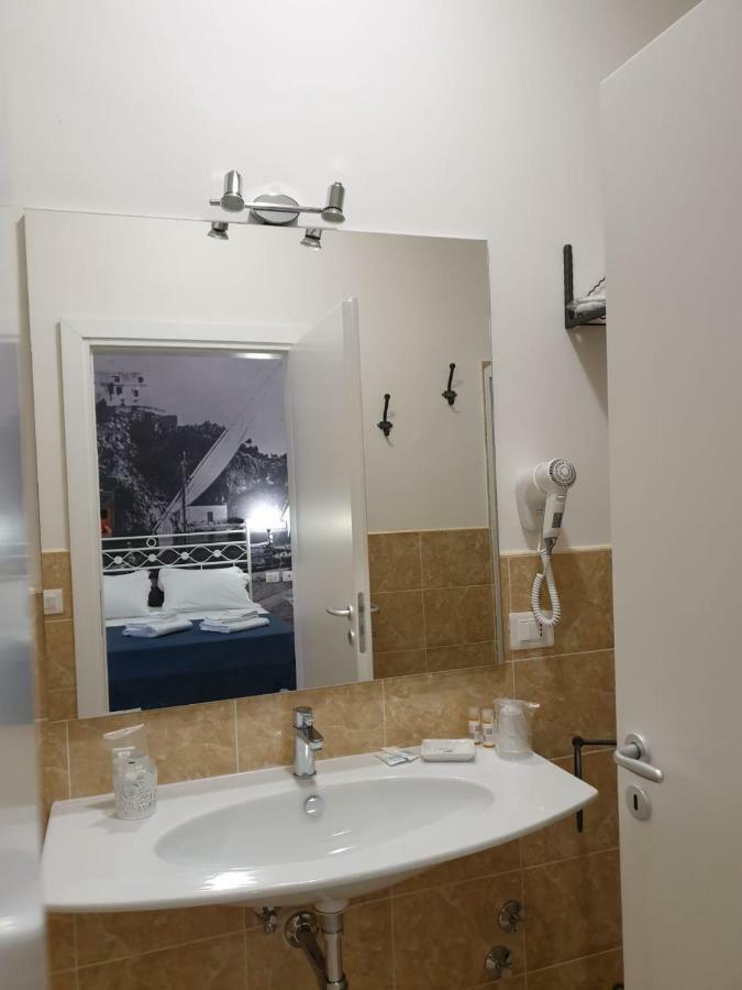 Porta Marina Guest Rooms Scalea Exteriör bild