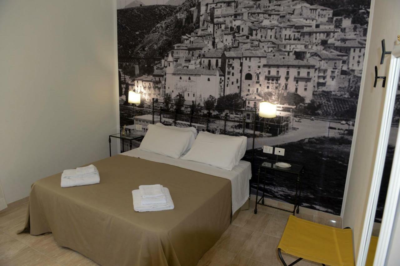 Porta Marina Guest Rooms Scalea Exteriör bild